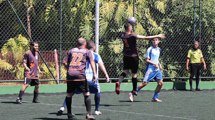 Sesc sedia torneios de futebol