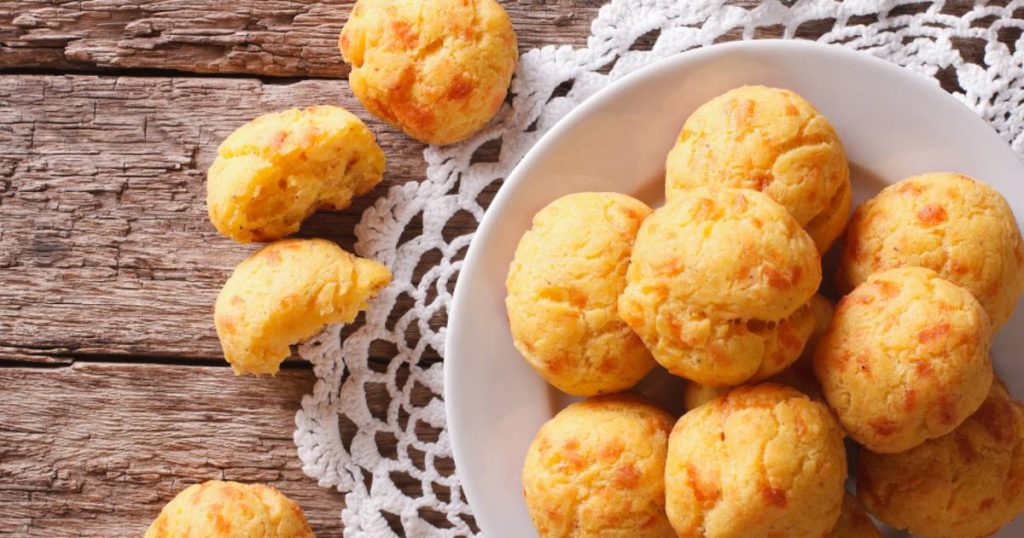 Gougères pão de queijo francês