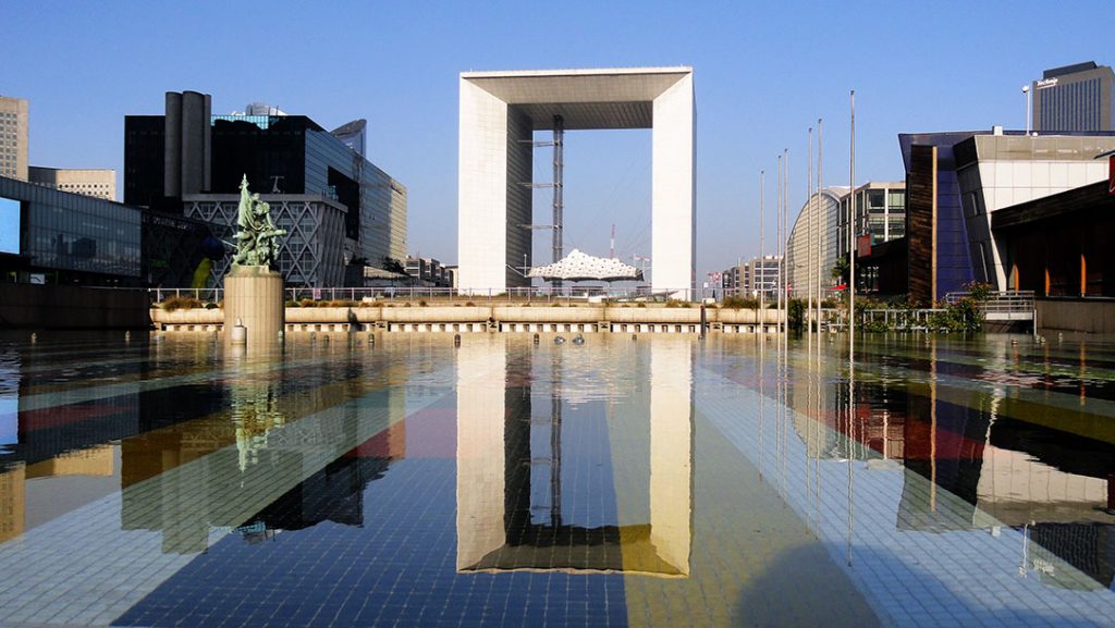 La Défense o lado moderno de Paris