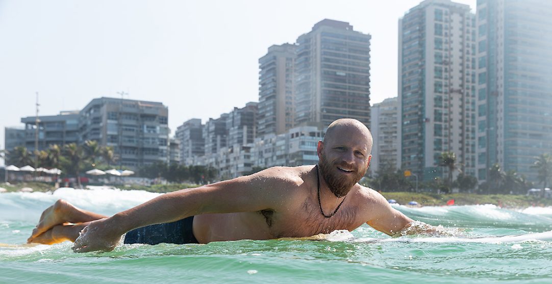 Phil Rajzman o exímio longboarder brasileiro