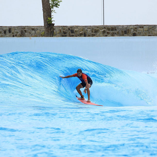 Rico de Souza embaixador do surfe brasileiro