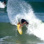 Paulo Kid de surfista a treinador de surf