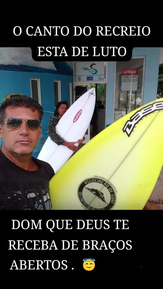 Nota de falecimento do surfeO surfe perde mais um guerreiro bom de onda. Que o reino dos céus venha sempre a melhor da série.Descanse em paz Dom.@dom_julio_ribeiro R.I.P.🌬️🌊🌊🌊🌊🌊🌊🌊🌊************************CARTA ABERTA AO SURFEÉ com imenso pesar que comunico a passagem de um grande amigo! Julio Cesar Teixera Ribeiro, o Don! @surf_hojeFigura importante na estruturação do Surfe em nosso Estado no início dos anos 80. Como representante da Associação de Surfe de Vista Alegre, ajudou em muito a criação da ASERJ (atual @FESERJ). Também foi responsável pela formação de vários atletas, com sua seriedade, honestidade e amor ao esporte. Um dos mais atuantes responsáveis pela Associação de Surfe do Recreio! Vai em paz irmão! Missão cumprida com galhardia! Nos encontraremos novamente para fazermos uma resenha e pegarmos umas ondas nos mares Celestiais! Saudades SEMPRE! Tristeza JAMAIS!🙏🏄‍♂️🙏🏄‍♂️🙏🏄‍♂️Força família e amigos.