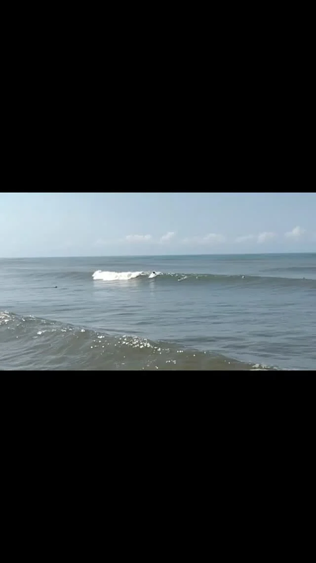 Mongaguá...Pico do nosso amigo e colaborador do BOB @zerohorasurf Tu que fez esse vídeo mande sua conta para marcamos você. Aloha e parabéns pelas imagens...Pico alucinante do pier...#surf #aloha #mahalo #ohana #boletimdasondas #loucosporsurf #beach #waves #god