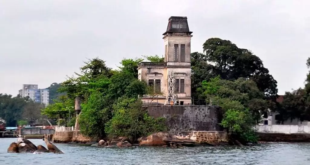 Guarujá assina com a União cessão do Forte do Itapema